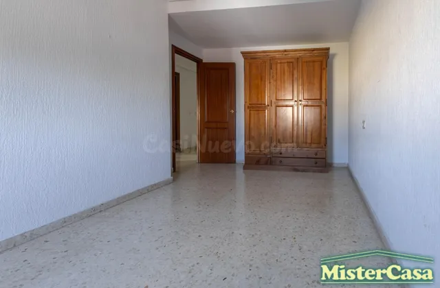 EXCLUSIVA Piso de 2 dormitorios con terraza y ascensor en La - foto 4