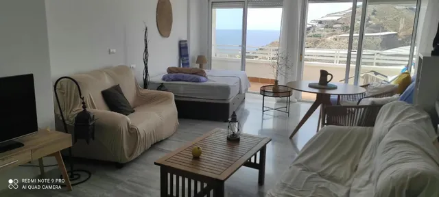 ESTUDIO CON TERRAZA FRENTE AL MAR, GARAJE Y TRASTERO EN CAST - foto 2