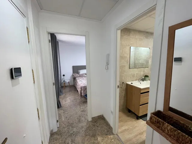 Fantastico apartamento totalmente reformado en el centro de Torrevieja — 16