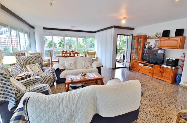 Vive la luz y el espacio en este amplio piso de Garden Playa! — 6