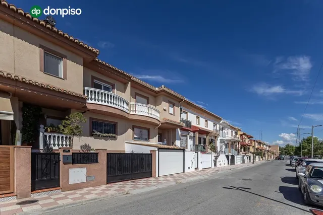 Casa en Cullar Vega con todas las comodidades a tu alcance. — 35