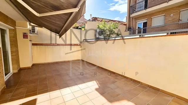 Piso totalmente exterior con gran terraza en el centro de Ca - foto 2