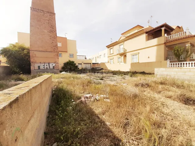 Parcela urbanizable en las Marinas Vera playa. - foto 4