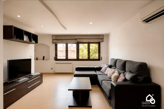 VENTA CASA EN IGUALADA ZONA CENTRO REFORMADA, TERRAZAS Y ALM
