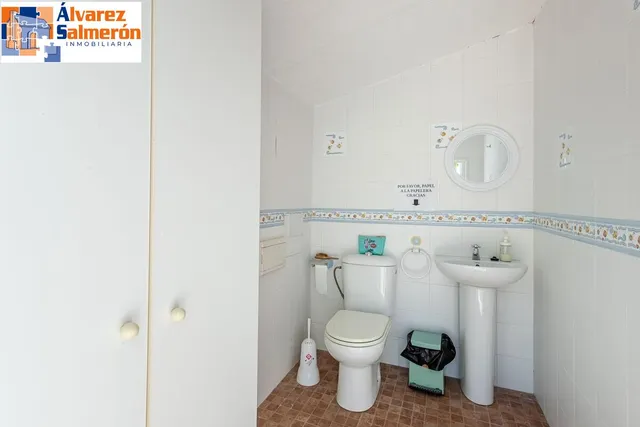 CASA PAREADA EN LA ZUBIA CON PISCINA, ZONA DE BARBACOA Y JARDÍN — 43