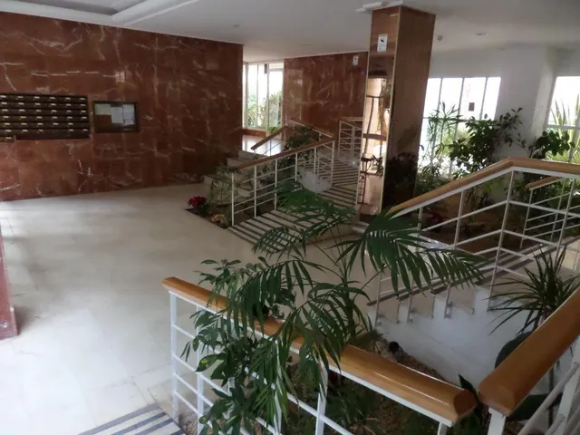 Vive la luz y el espacio en este amplio piso de Garden Playa! — 9