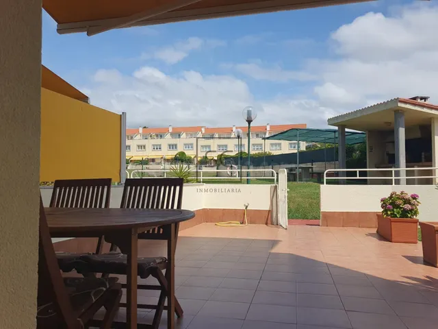 Pareado con vistas al mar en Miño — 4