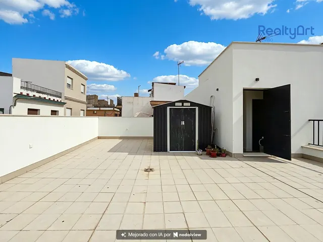 EXCELENTE VIVIENDA UNIFAMILIAR — 26
