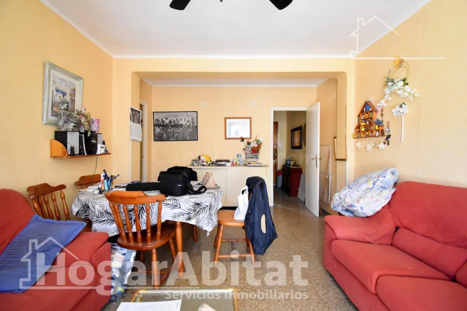 ¡MUY CERCA DEL PUERTO! EXTERIOR CON BALCÓN