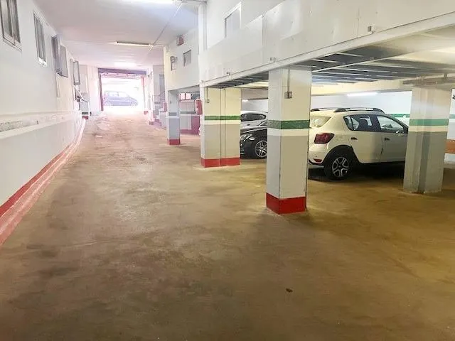 LOCAL COMERCIAL EN CENTRE LES PLANES DE SANT JOAN DESPI — 6