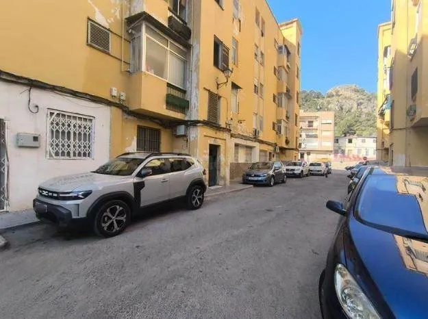 SE VENDE piso OKUPA en C TRAVESIA estación 2 31 de Abarán - foto 2