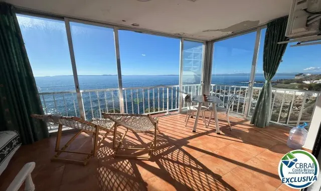 magnífico piso a reformar en primera línea de mar, ubicado e - foto 2