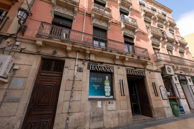 Fantastica Vivienda en Casco Antiguo de Alicante. — 28