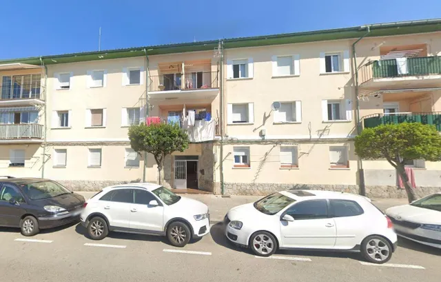Se vende piso OKUPA en SantoÑ±a (Cantabria). - foto 3