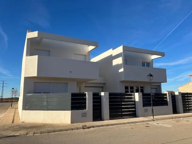 VIVIENDAS UNIFAMILIARES EN ALPERA — 2