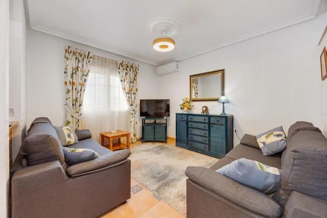 Exclusiva Villa con Jardin de ensueño en Los Dolses, a pasos de La Zenia Boulevard — 25