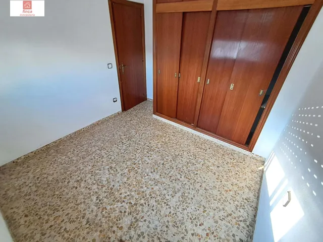 Se vende en Montijo, duplex, zona virgen de barbaño (pistas de padel), climatizado y cocina amueblada — 21