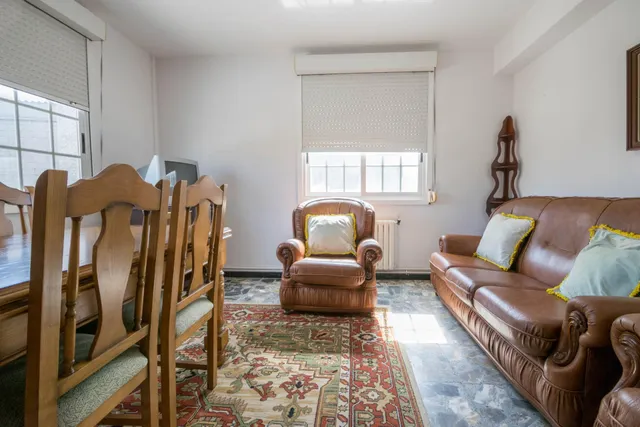 Amplia Casa + otra vivienda + anexo en Venta en Ardemil, Ordes — 26