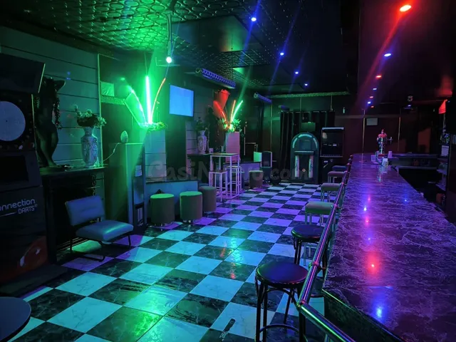 Edificio 3000m² en venta - Crucero - Aquende - foto 4