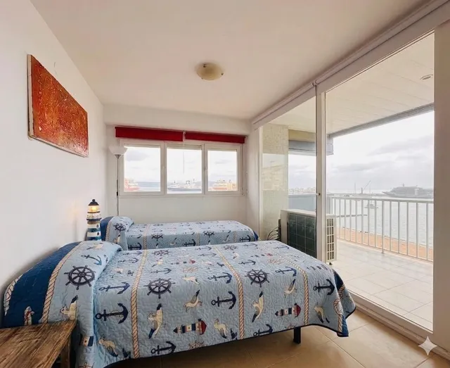 PALAMÓS: PISO A 1a LÍNEA DE MAR CON TERRAZA DE 25 M2 — 11