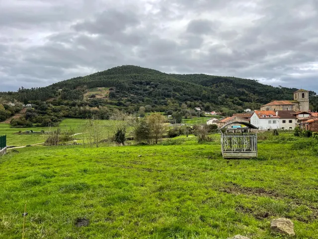 Terreno en Carasa: el espacio perfecto para construir el hog - foto 4