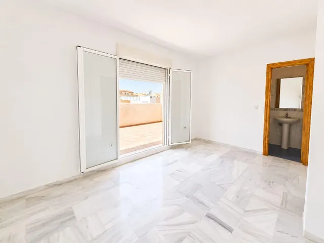 DUPLEX CON 2 TERRAZAS EN CULLAR VEGA, GARAJE Y ASCENSOR — 17