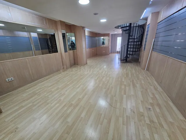 Local comercial céntrico en Malgrat de Mar - foto 2