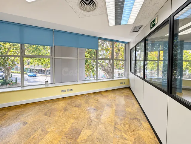 Local comercial 144m² en venta - Marbella - foto 4