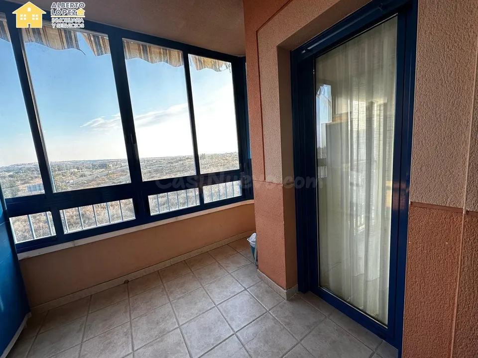 Vivienda de 3 dormitorios en alquiler de larga estancia en El Altet, Elche.