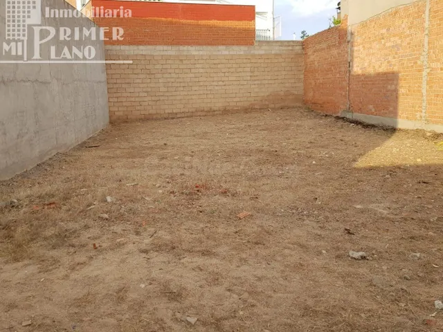 ¡¡OFERTA!! Se vende solar con 230m2 y 10 metros de fachada,  - foto 2