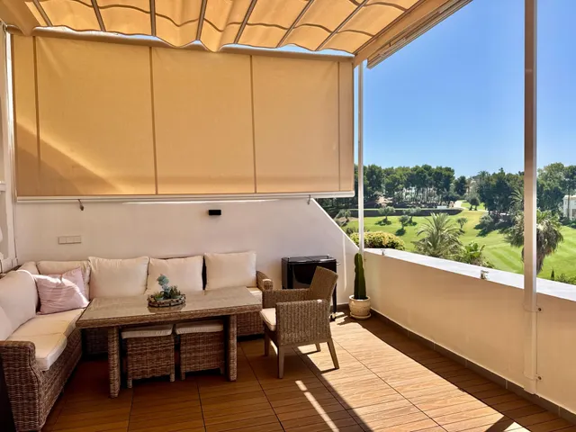 Venta de casa adosada con tres dormitorios en Benalmádena Costa, Málaga, Costa del Sol — 8