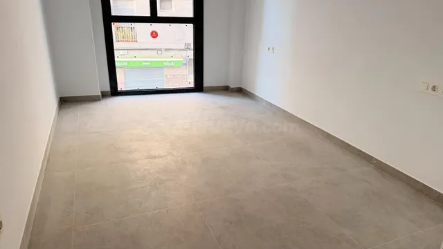 Amplio y moderno piso en venta en Carrús, Elche — 4