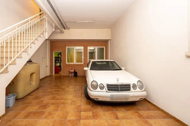 Espectacular casa unifamiliar en recinto cerrado en Granada capital — 41