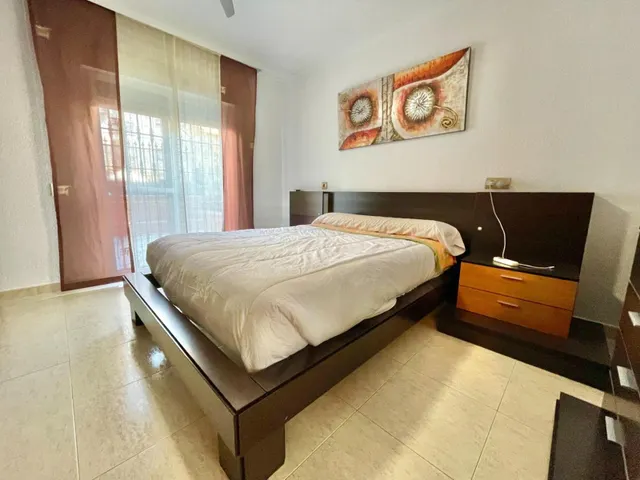 Piso exterior de 3 dormitorios en Miralbaida – Listo para entrar a vivir — 22