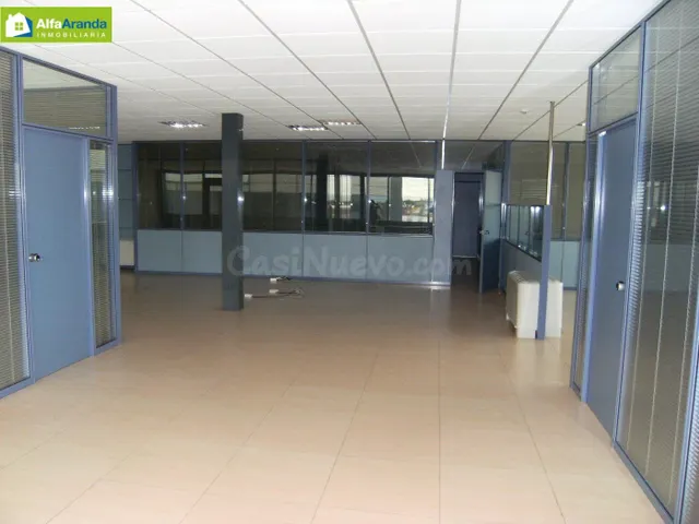 NAVE INDUSTRIAL DE 2000m2 CON AMPLIAS OFICINAS TÉCNICAS DE 7 - foto 5