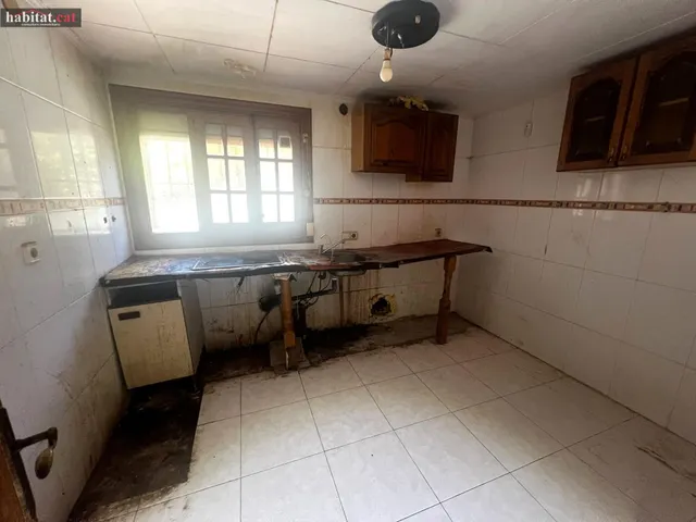 CASA ESQUINERA INDEPENDIENTE A REFORMAR - SEGUR DE CALAFELL — 11