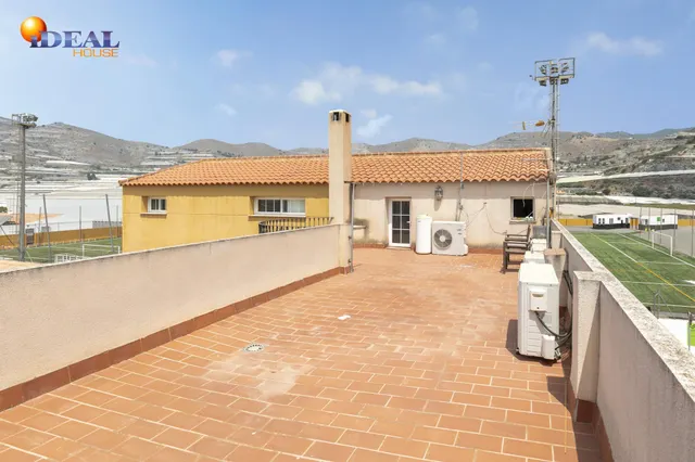 Espectacular casa con piscina a 15 minutos de la playa — 30