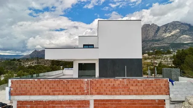 Villa 3 habitaciones 462m² en venta - Golf Puig Campana — 28