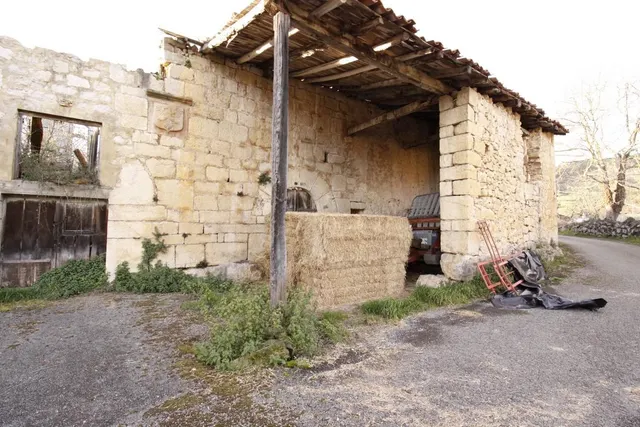 CASA PARA REFORMAR EN BIELVA — 2