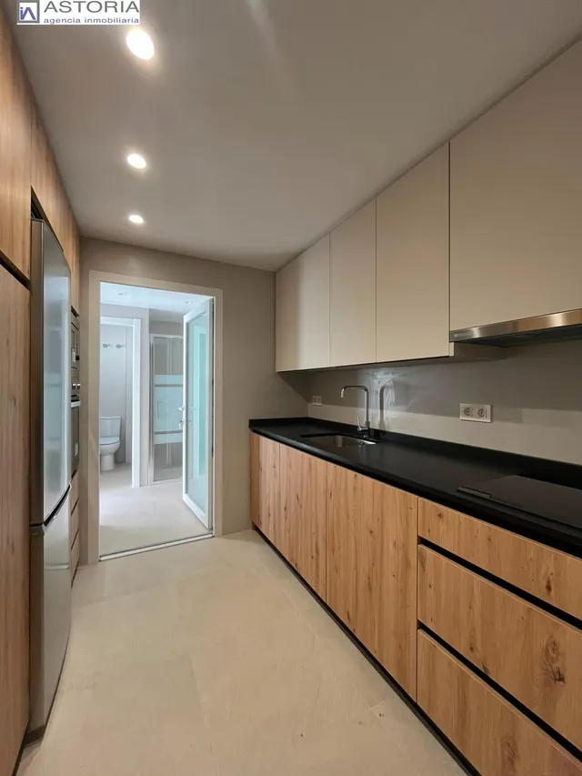 Piso sin muebles junto a Gran Capitán — 9