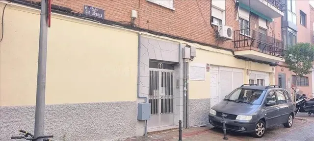SE VENDE piso OKUPADO en C Rio Arauca 1 de Madrid - foto 4