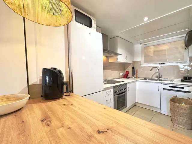 Moderna y Acogedora Vivienda con Balcón y Piscina en Punta P - foto 4