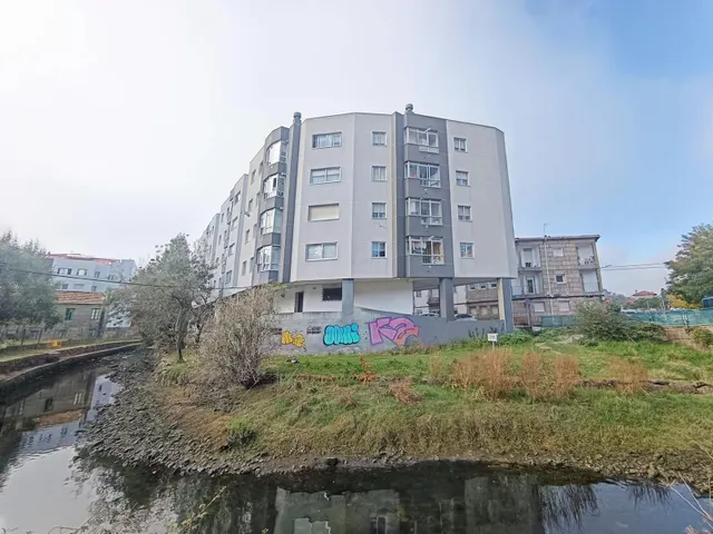 Oportunidad en Pontevedra centro con ascensor y exterior — 25