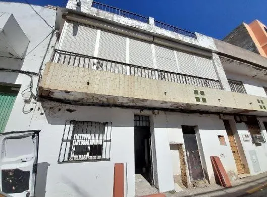 SE VENDE casa OKUPA en C Felicidad 17 de Sevilla - foto 3