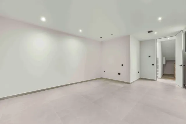Villa 4 habitaciones 200m² en venta - Alberca — 50