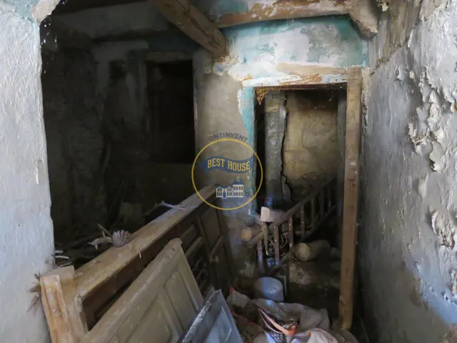 OPORTUNIDAD CASA A REFORMAR EN EL CASCO ANTIGUO DE BOCAIRENT(VALENCIA) — 3
