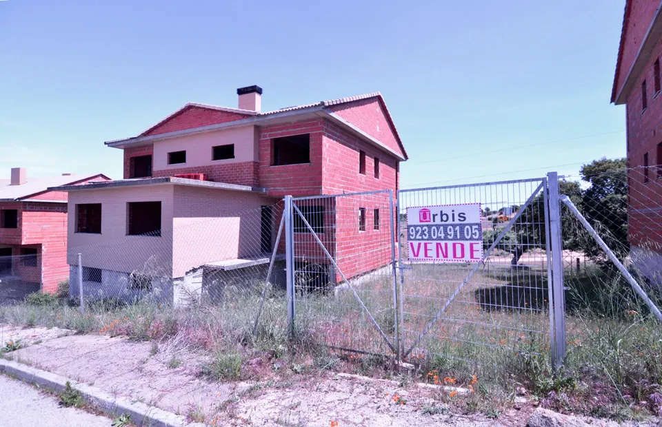 Urbis te ofrece unos chalets en construcción en venta en Buenavista, Salamanca.