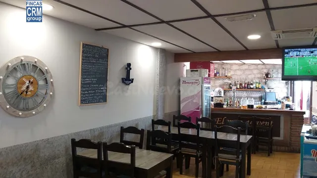 Local comercial situado en la Avenida Catalunya - foto 3
