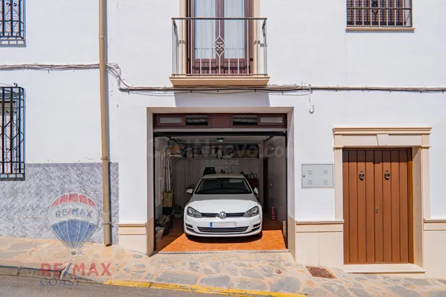 ENCANTADORA CASA EN SERRATO - foto 4