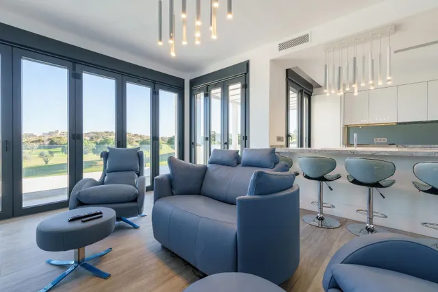 Villa de diseño contemporáneo a solo 4 minutos de Fuengirola. — 12